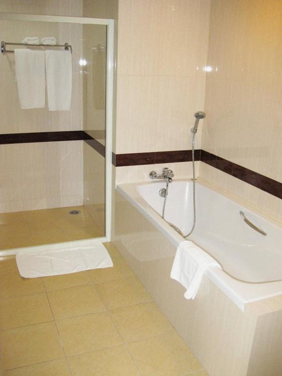 Aek-pailin River Kwai Hotel 3*