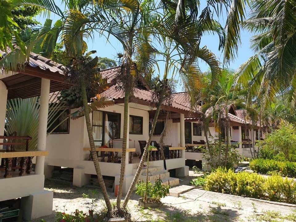 Hotel Island