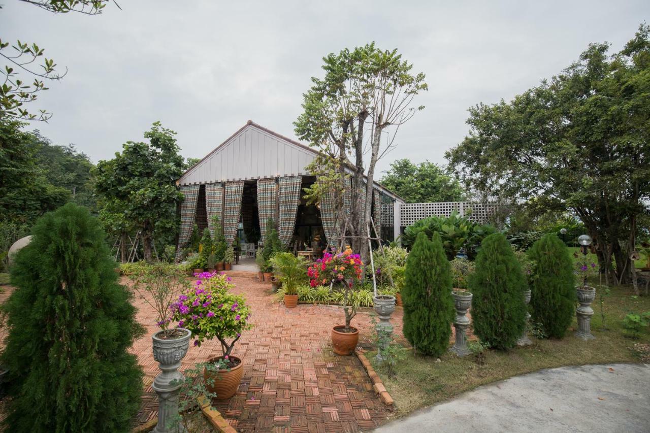 Thanburi Hotel 3*