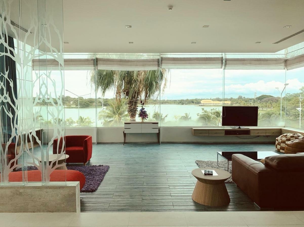 The Beverly Hills 4*