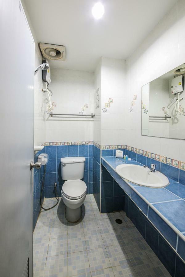 Oyo 244 Roar Hotel 3*