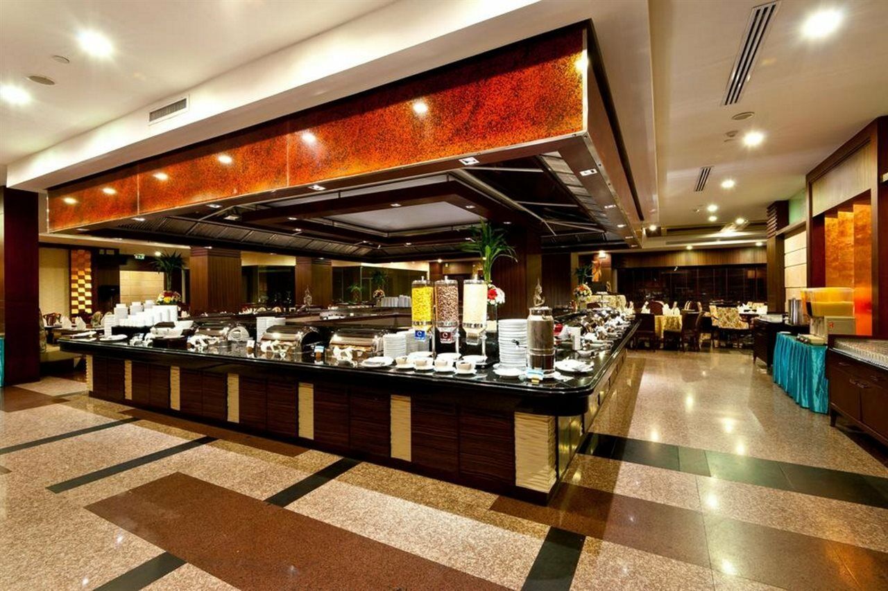 Grand Pacific Sovereign & Resort