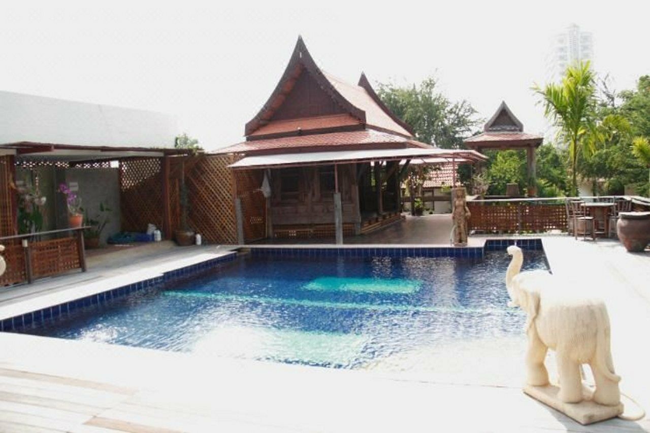 Resort Inrawadee Jomtien Beach