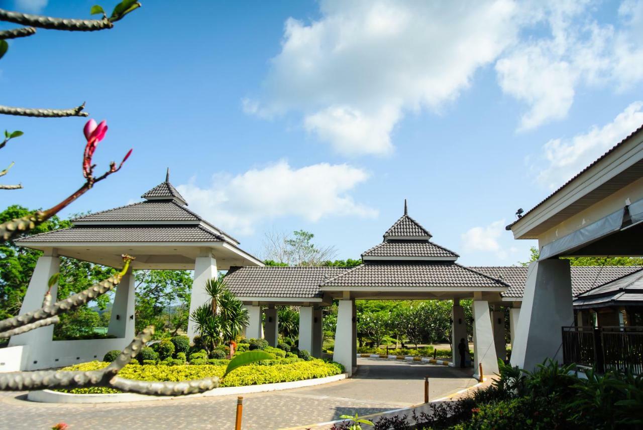 The Nouveau And Golf Hotel
