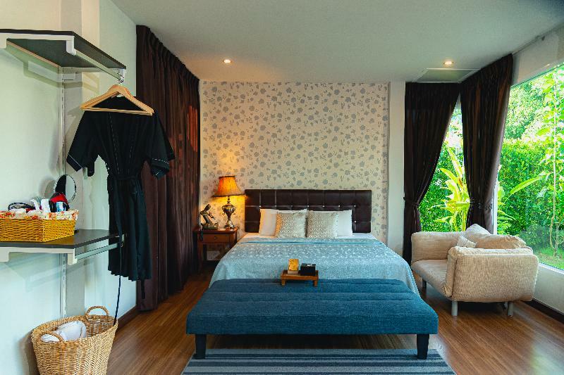 Bluemoon Riverside Resort 3*
