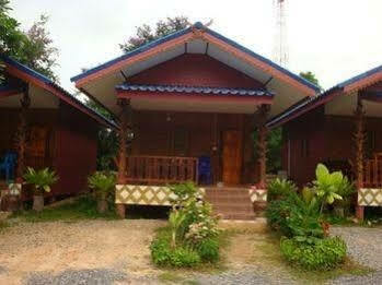 Hut Chaolao Tha Mai