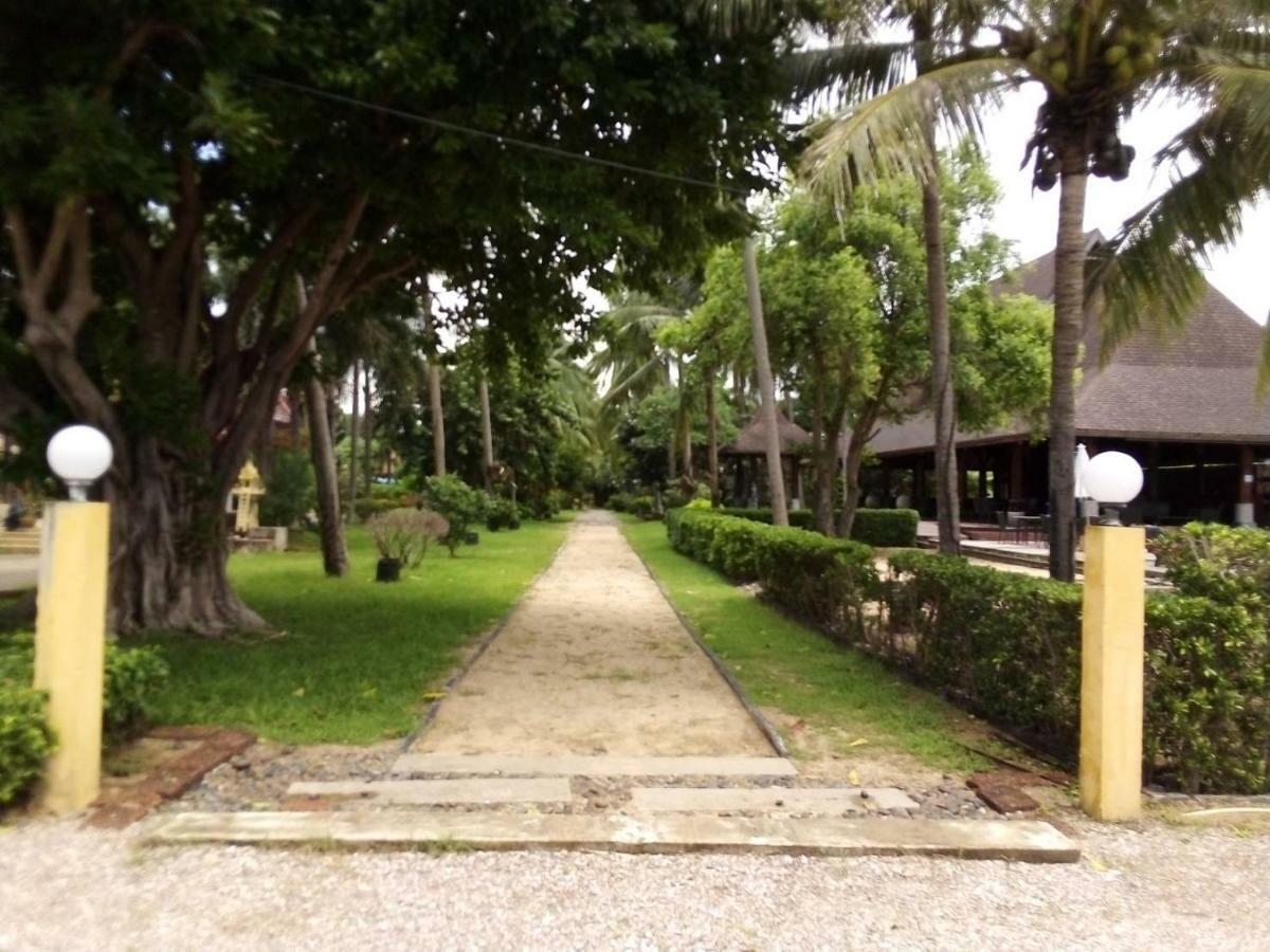 Resort Keeree Waree Seaside Bang Saphan