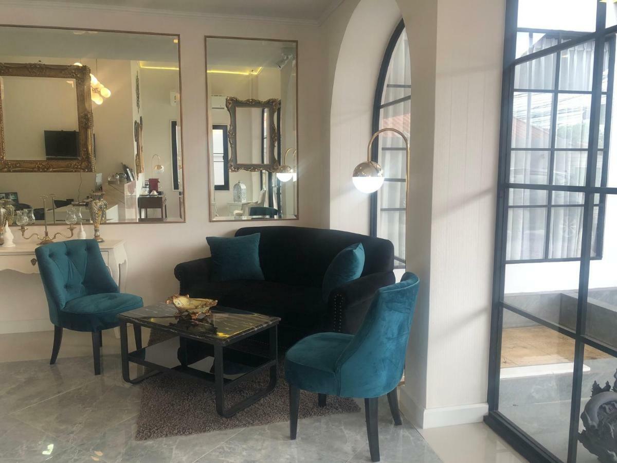 La Riva Boutique