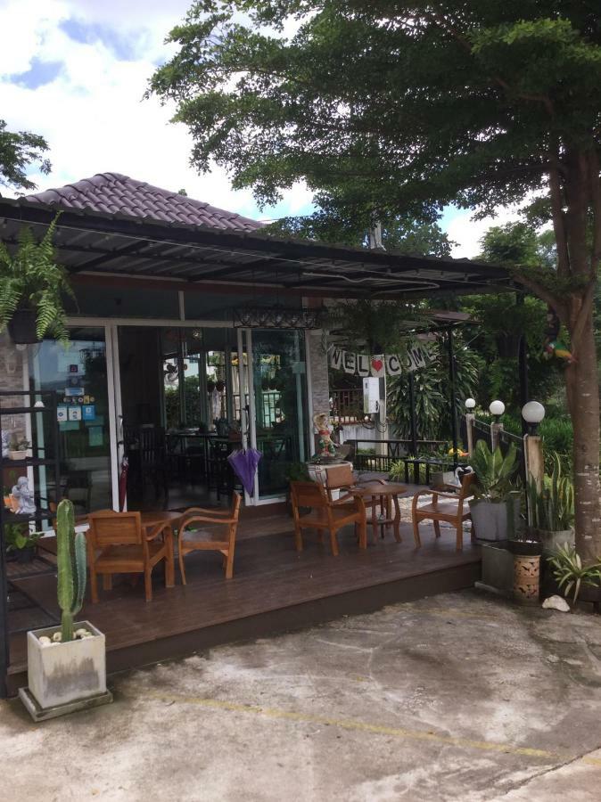 Thana Economy hotel Mae Sot