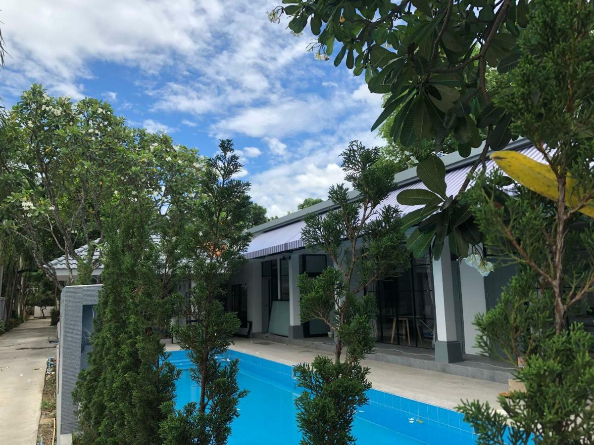 La Riva Boutique Resort
