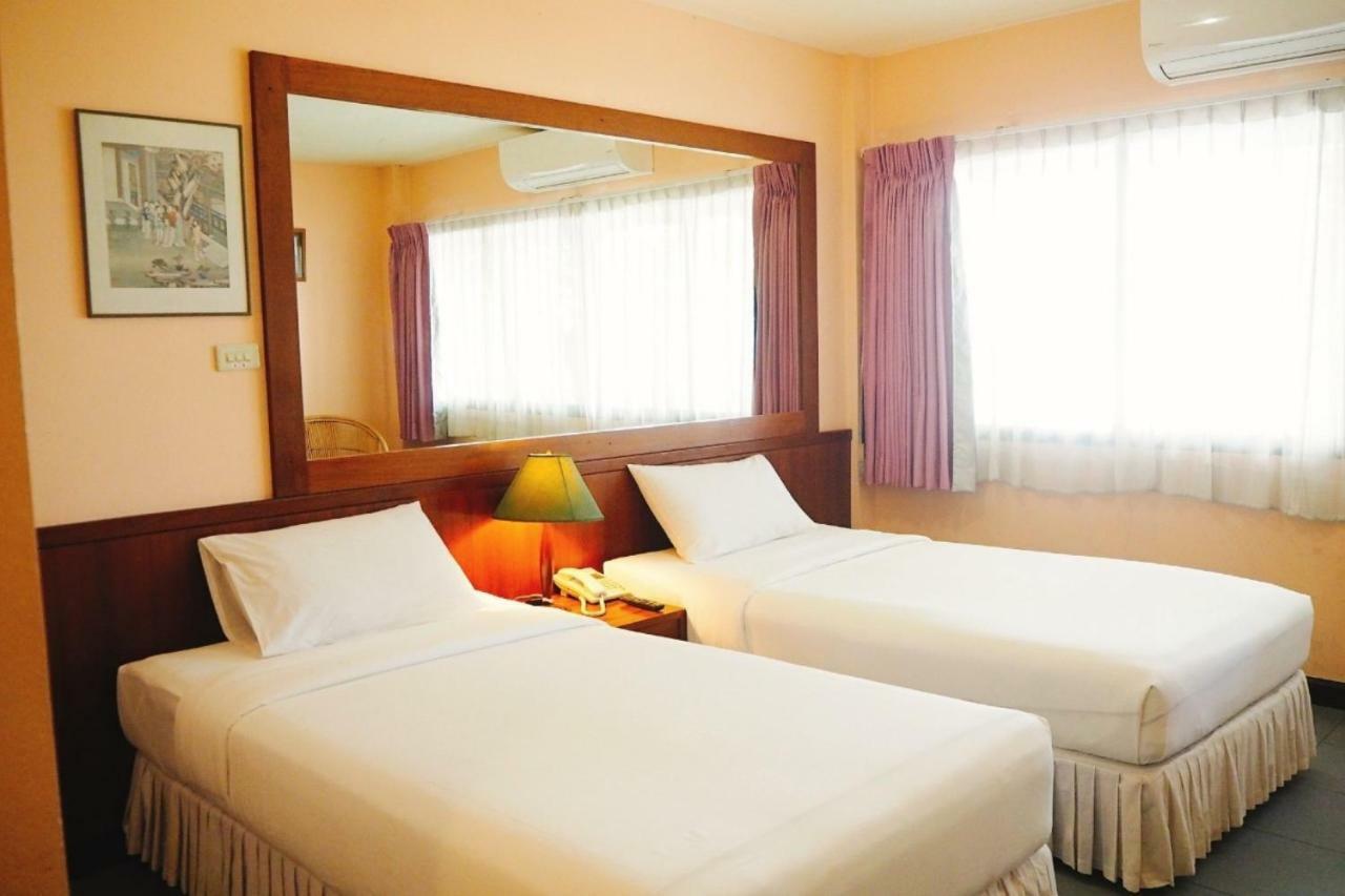 Birds And Bees Resort 3*
