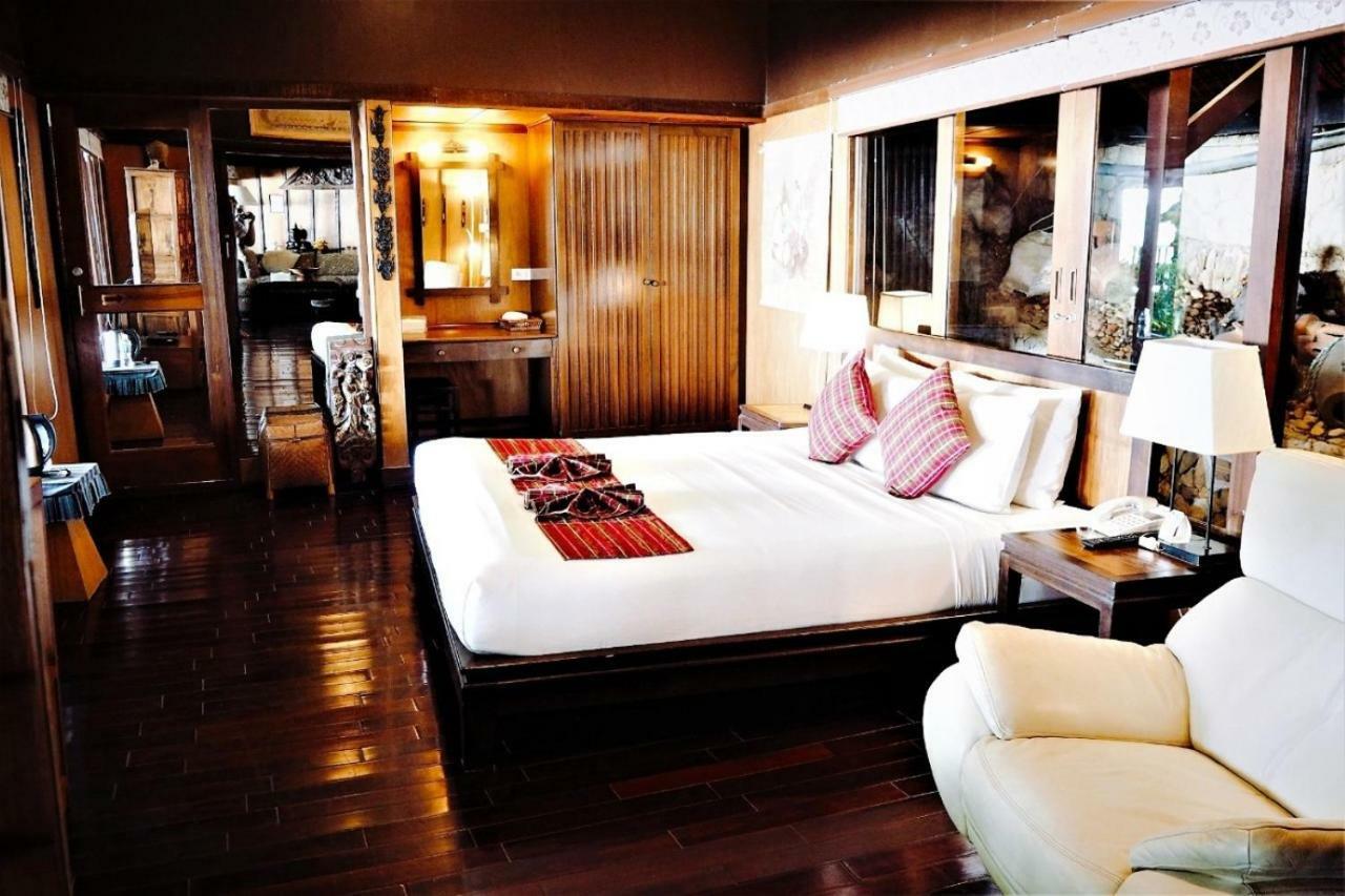Resort Birds And Bees 3*