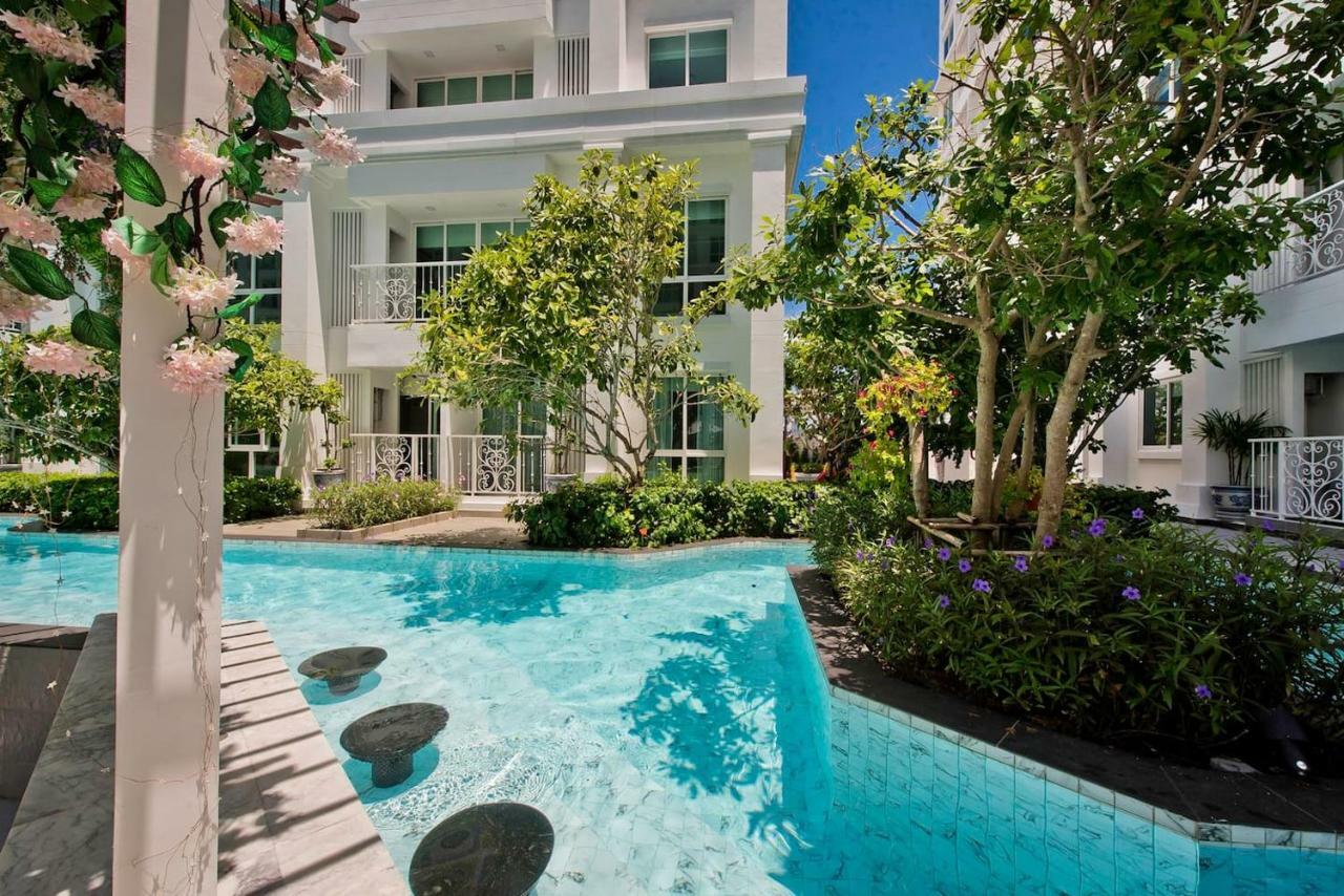Fancy For Rent In Orient &