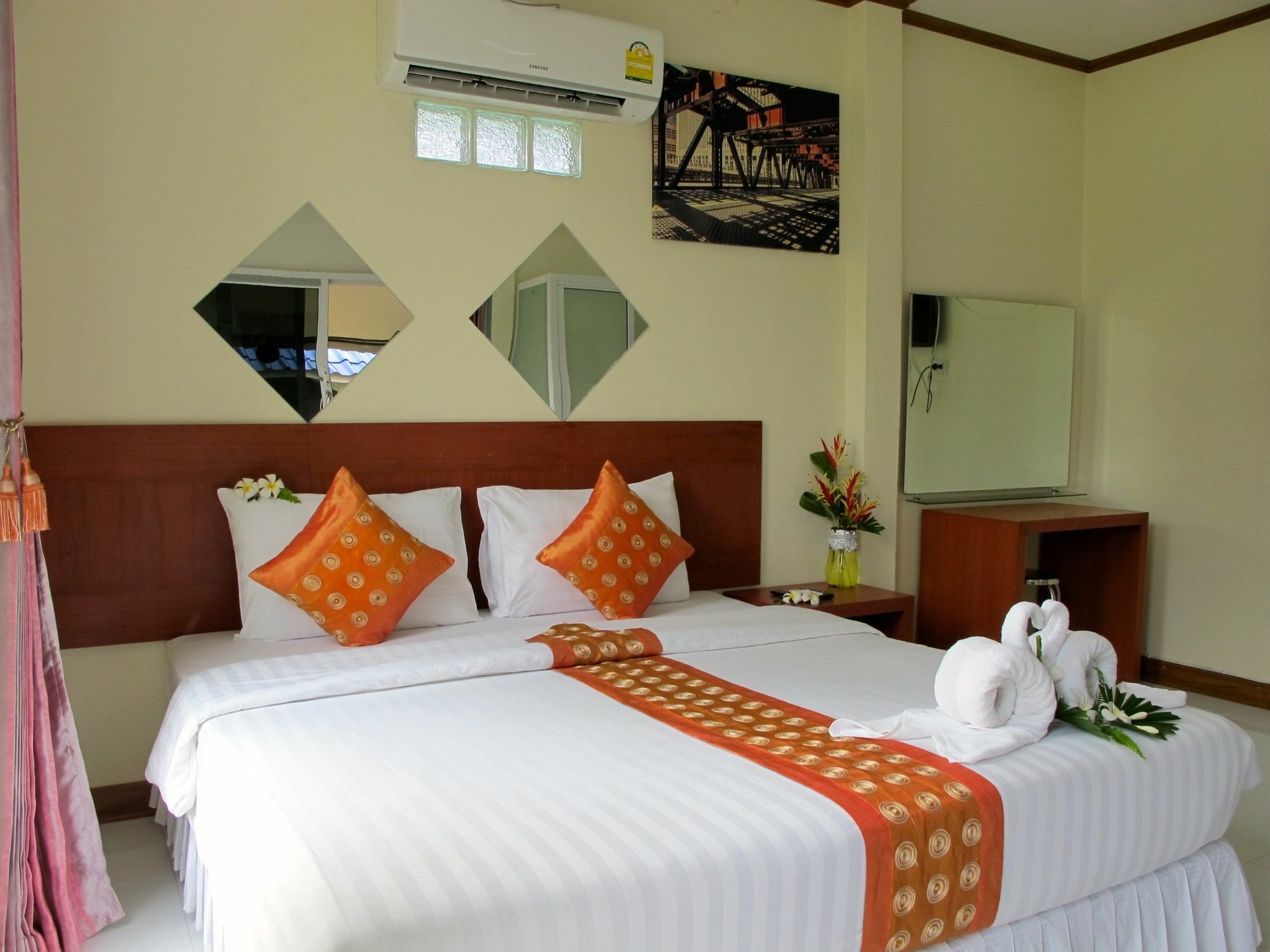 Chawlay Guest house 2*