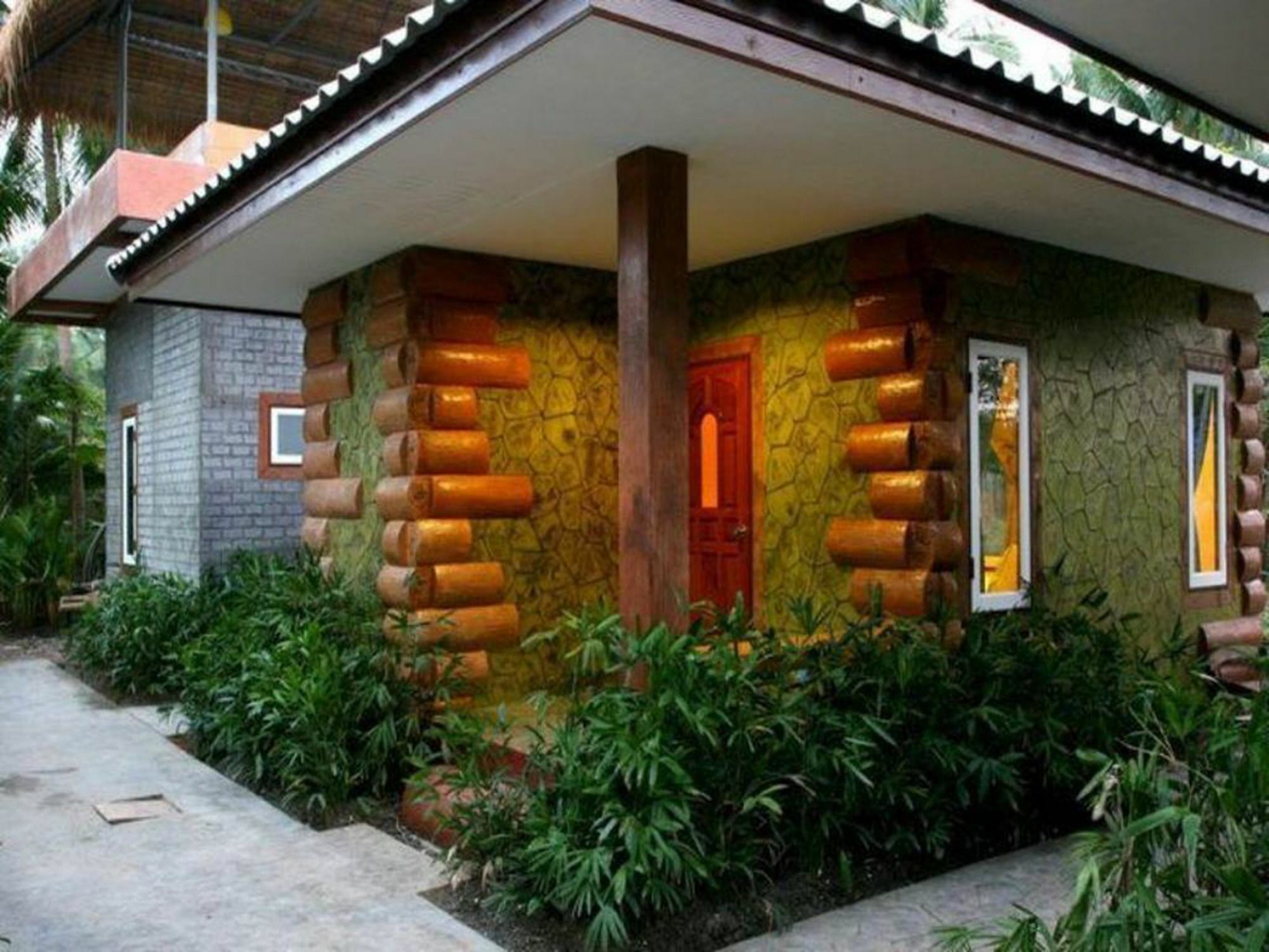 Resort Club Amphawa