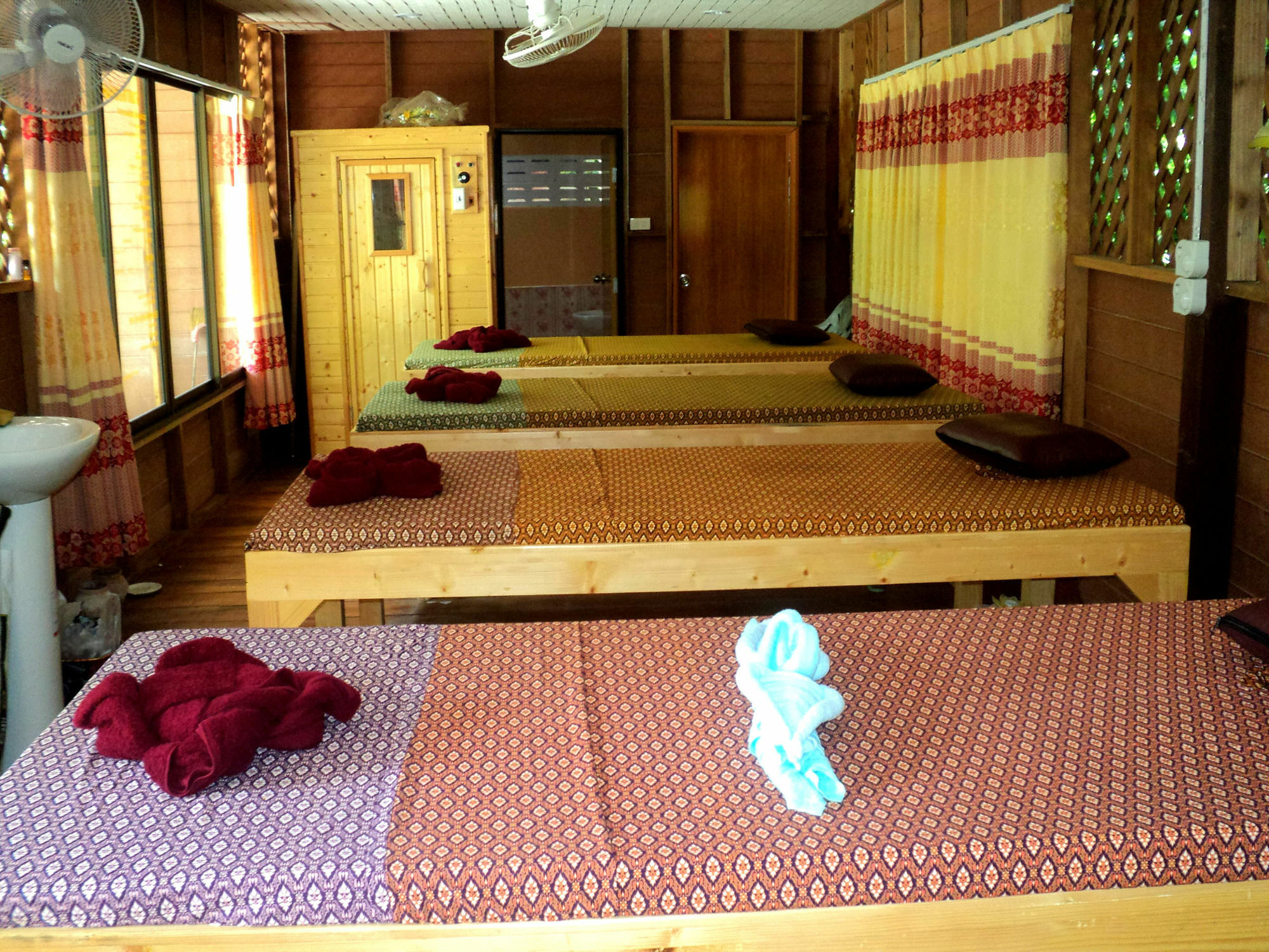 Guest house Khaosok Island Khao Sok National Park