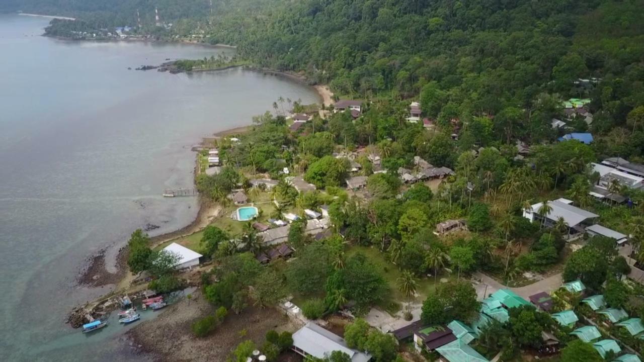 ฺbay Yard Hut Guest house