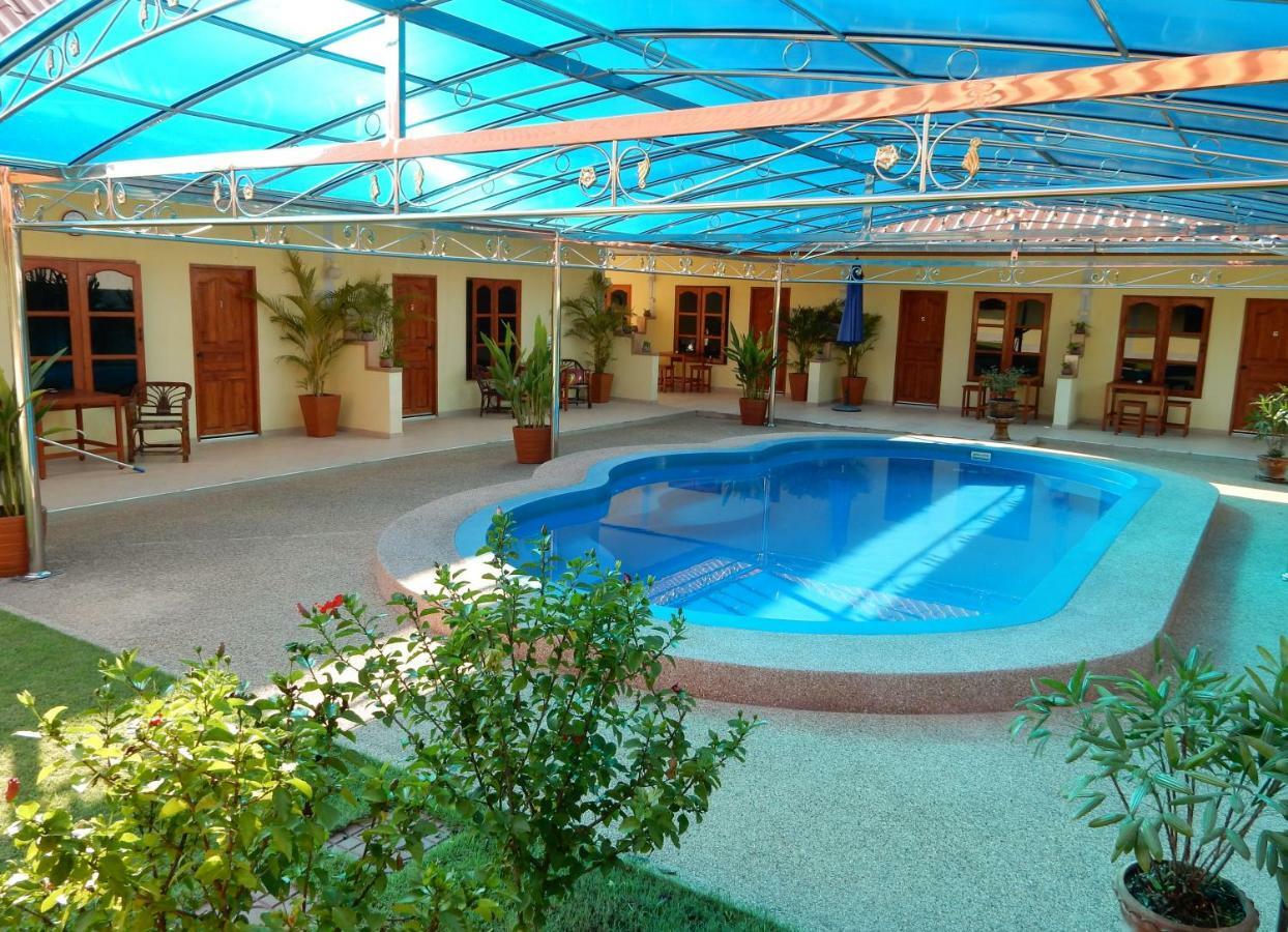 Resort Malee 3*
