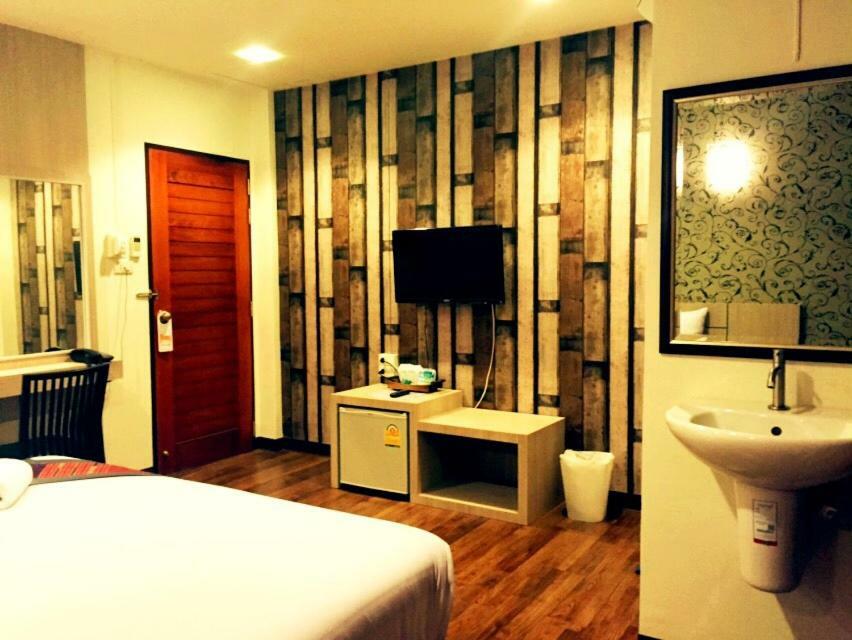 P-Residence Apartment *