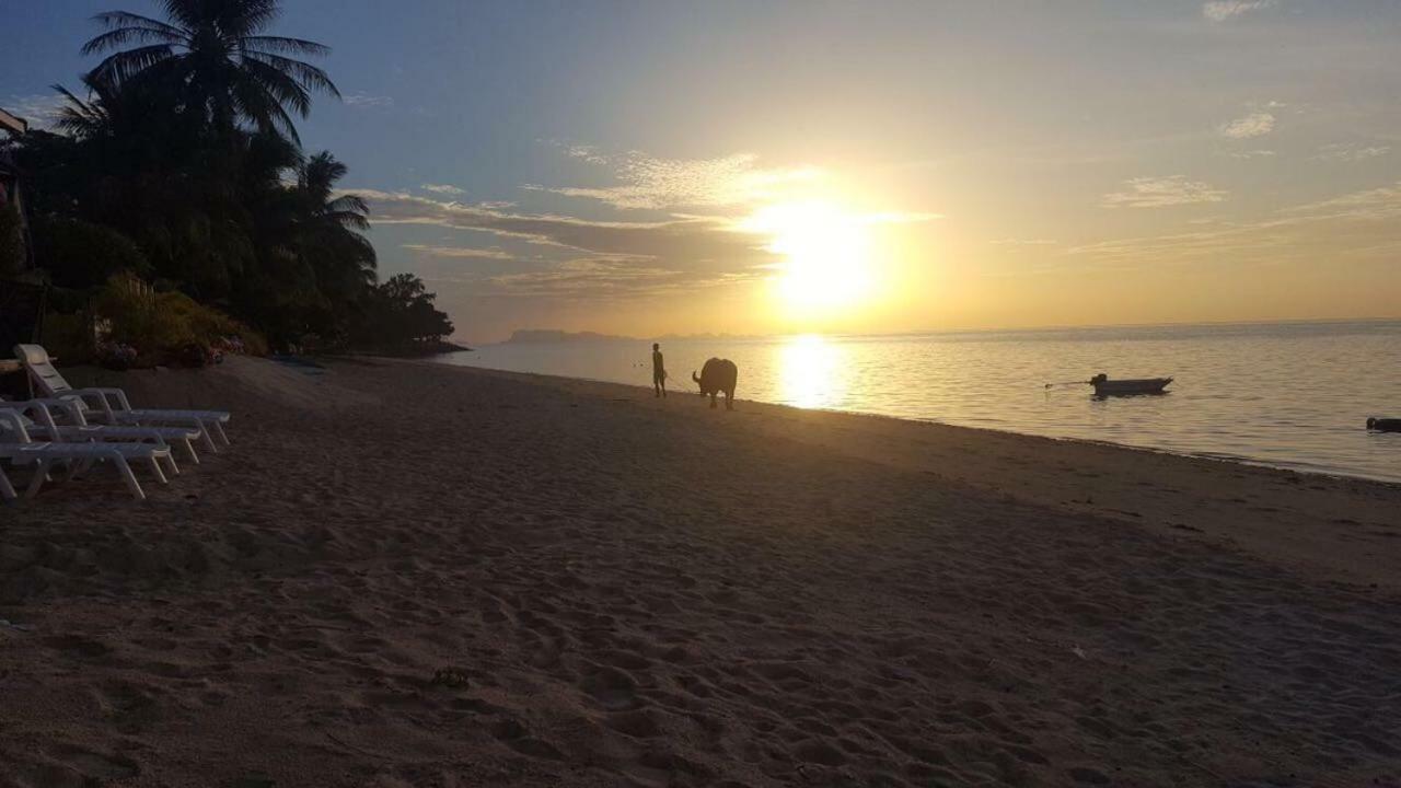 Guest house The White Pearl Beach Club Ban Bang Po