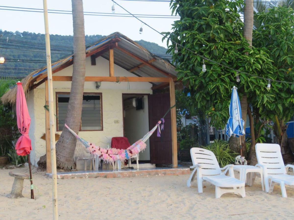 Guest house The White Pearl Beach Club Ban Bang Po