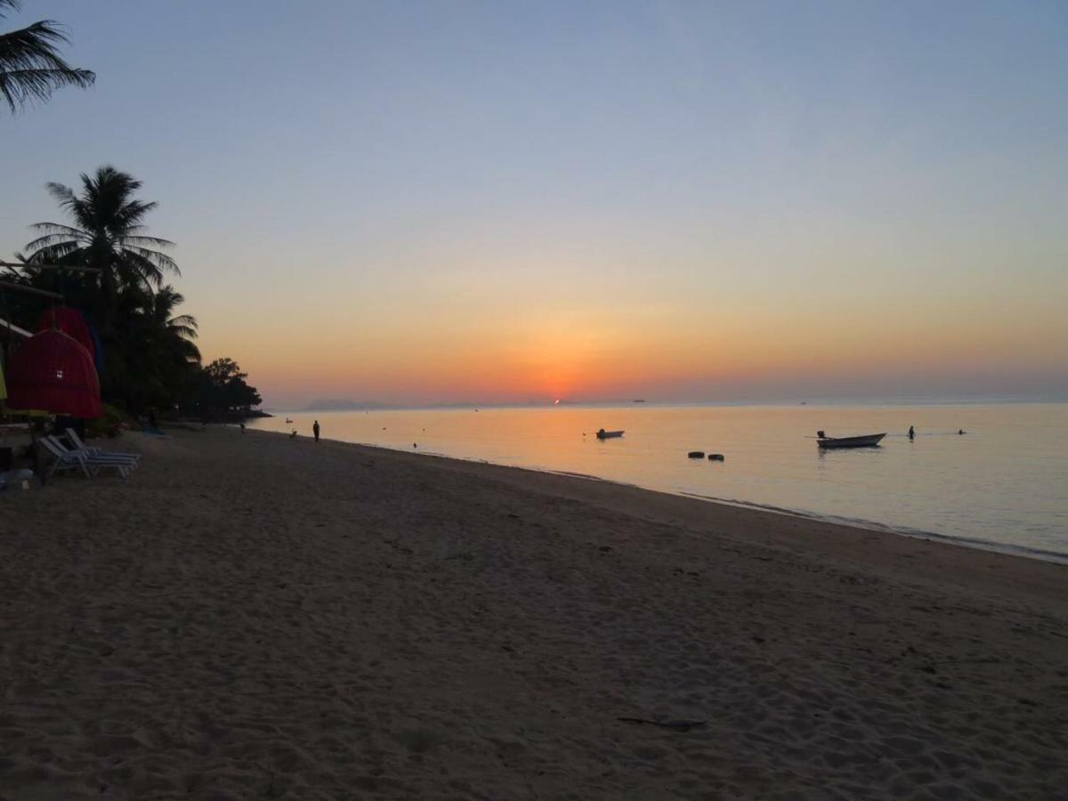 The White Pearl Beach Club Guest house