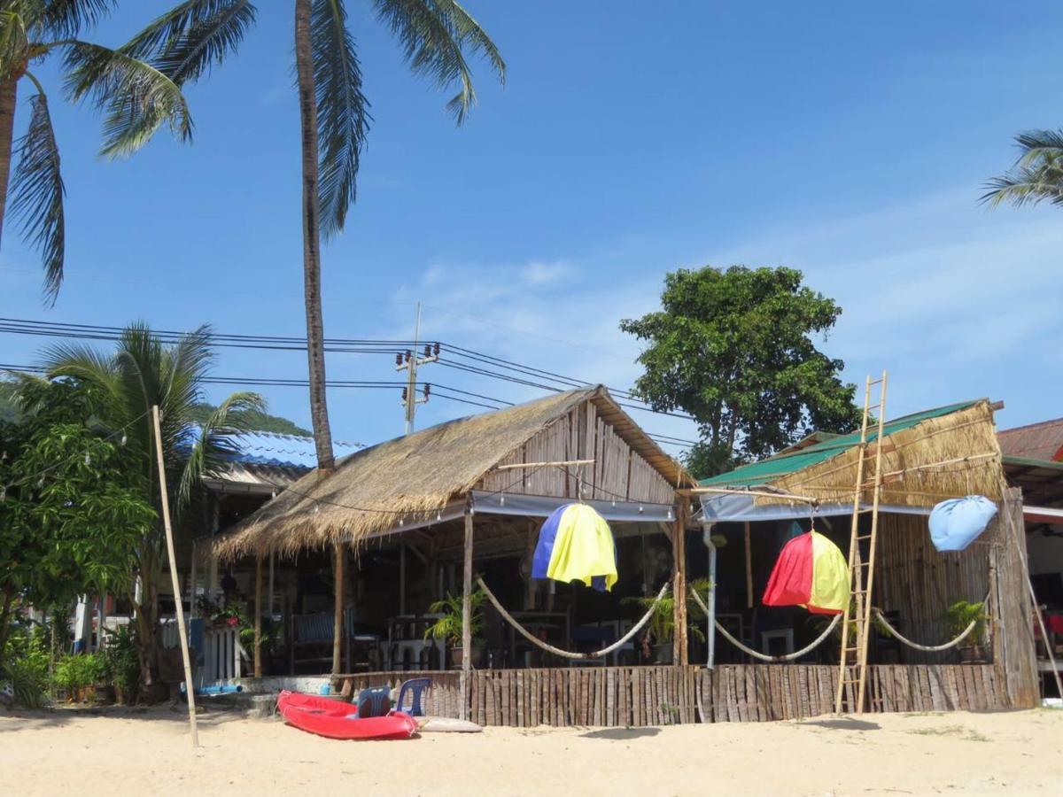 Guest house The White Pearl Beach Club Ban Bang Po
