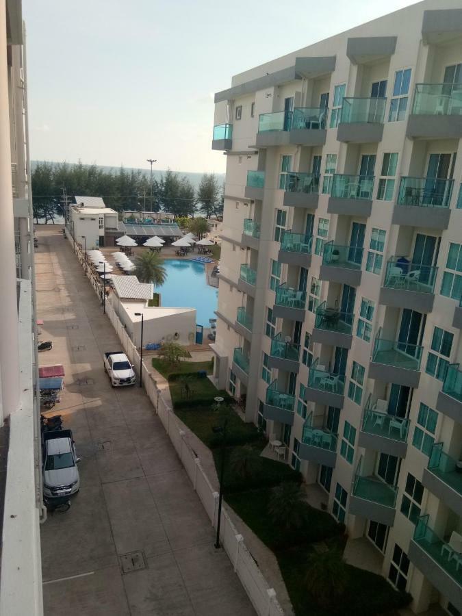 Apartment Mosaic Condominiuma62m By Malai *
