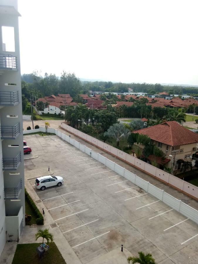 Mosaic Condominiuma62m By Malai *