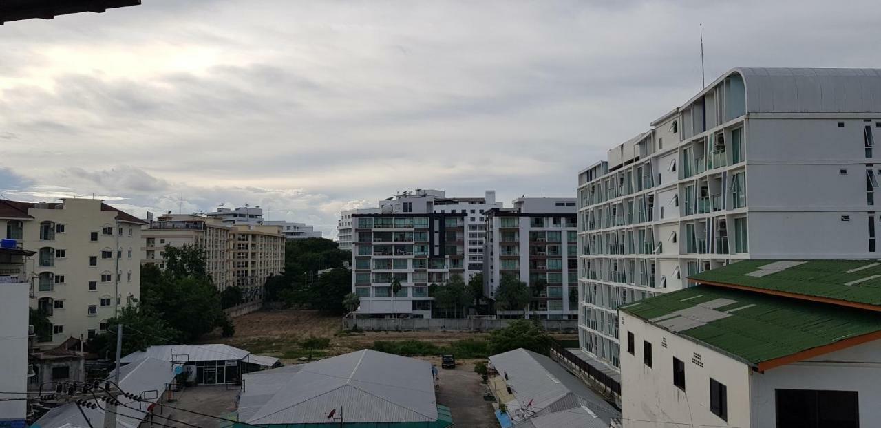 Parinya's Pensão Pattaya