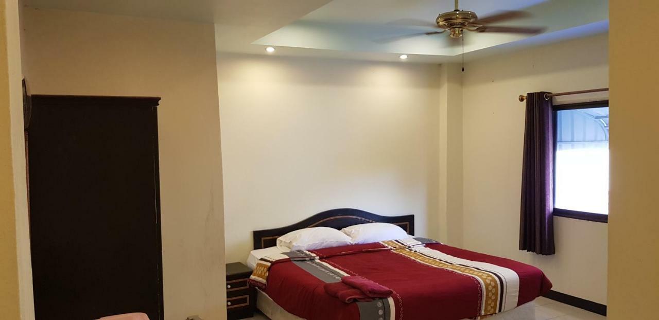 Parinya's Inn 2*