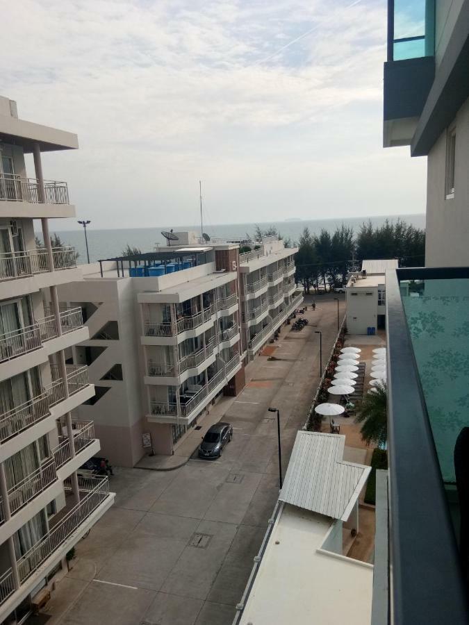 Grandblue By Malai Apartment