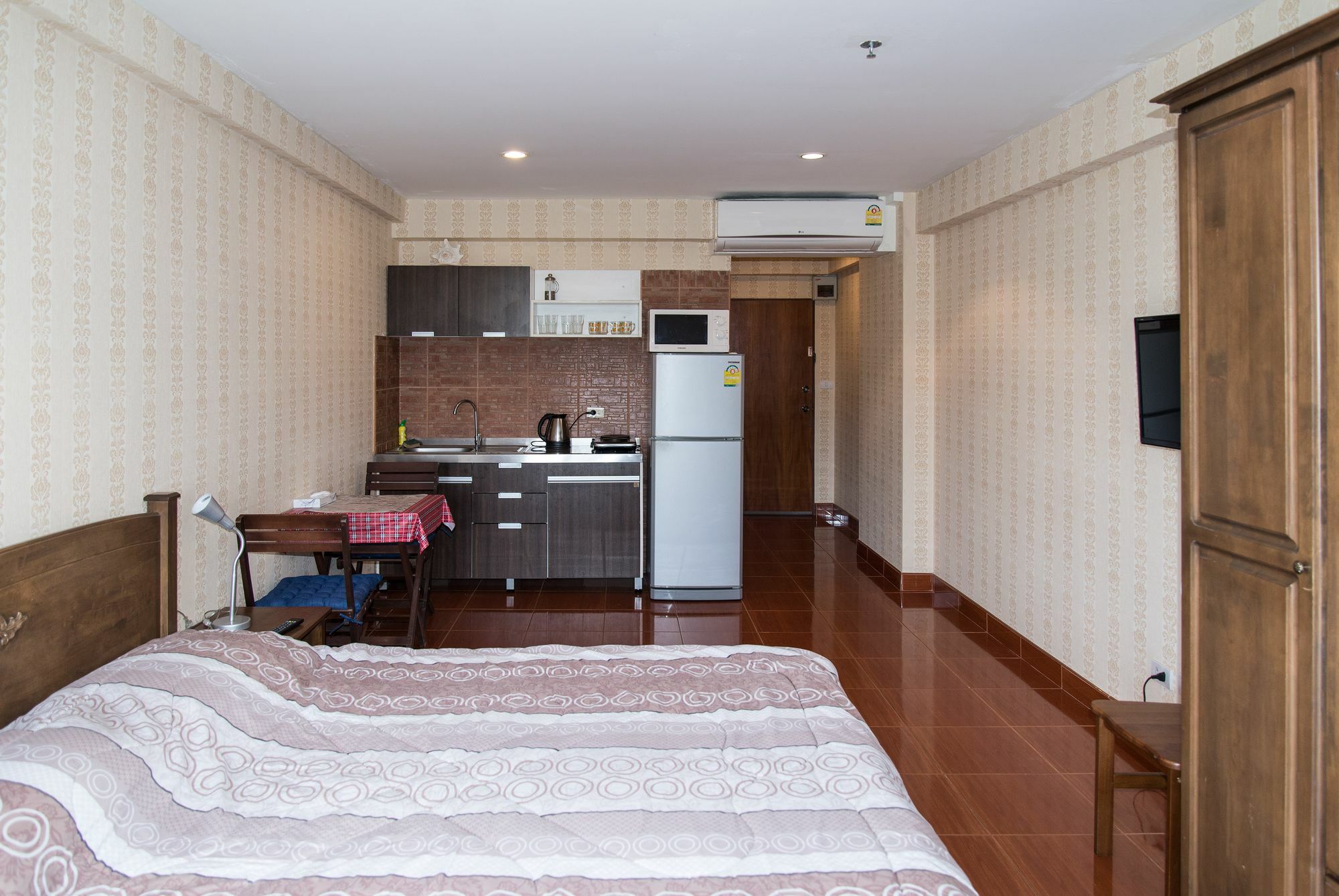 Apartment S2