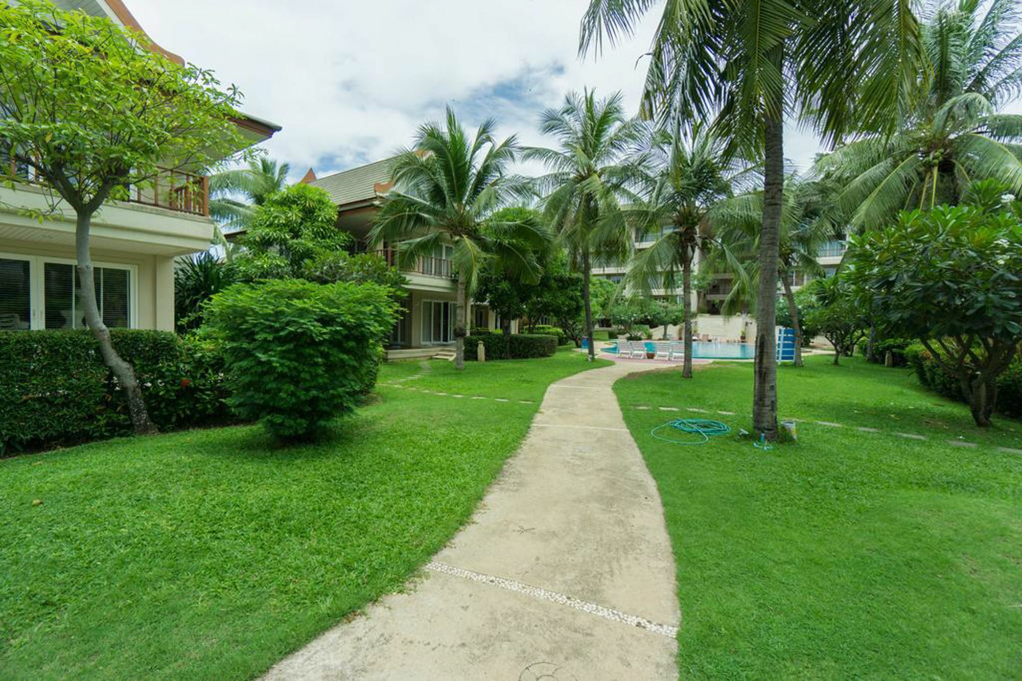 Baan Talay Samran 410 *