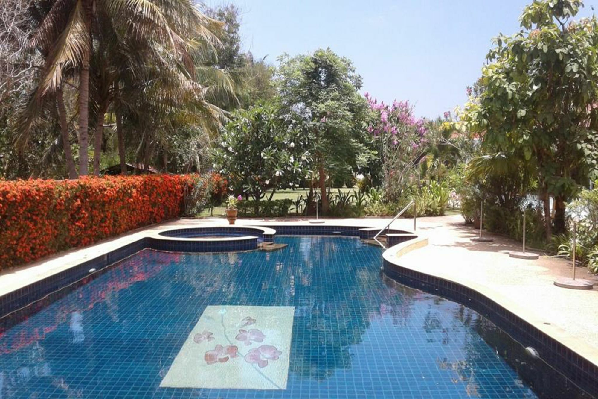 Swiss Orchid Private Resort 3*