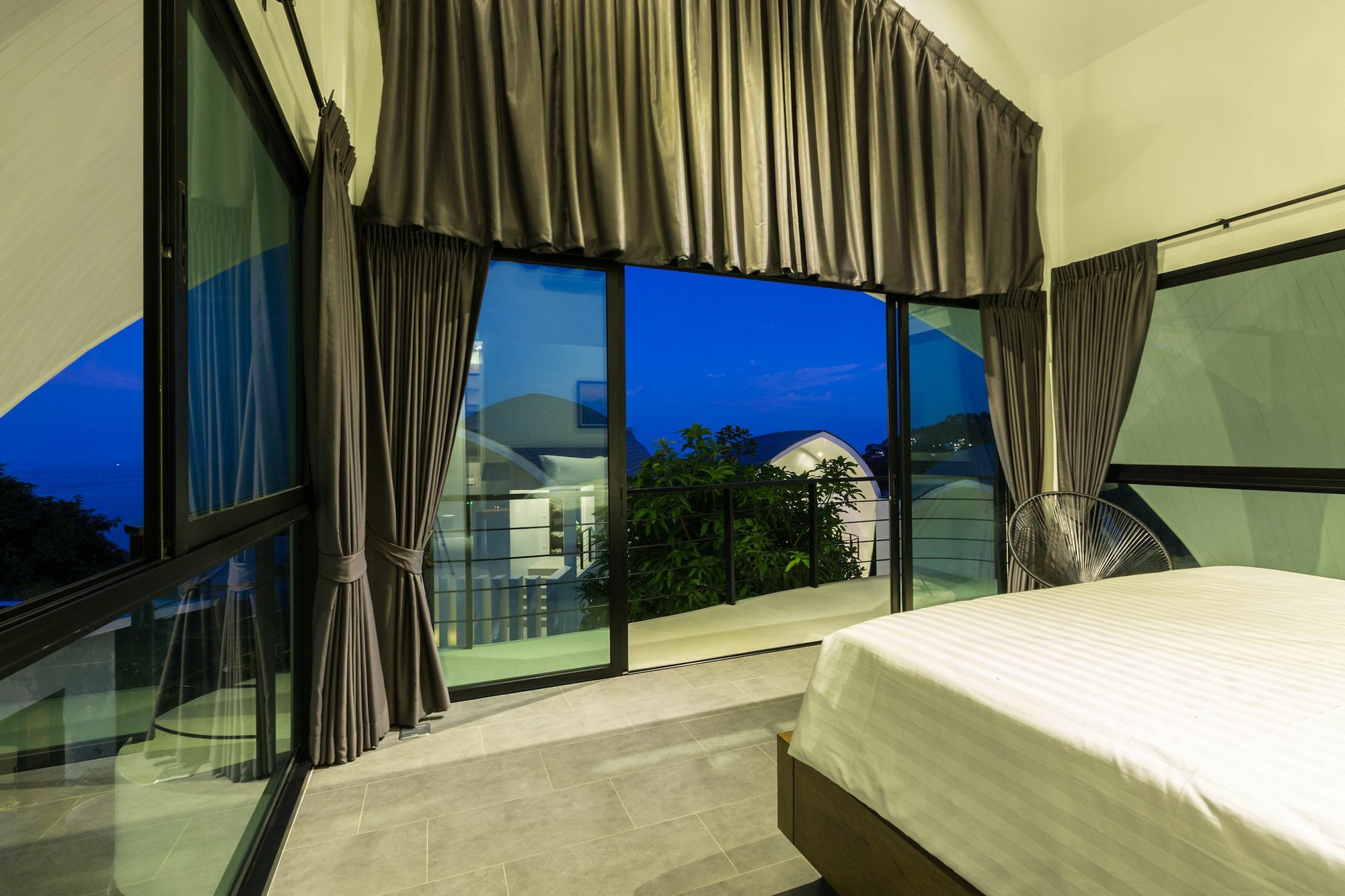Shadow Villa