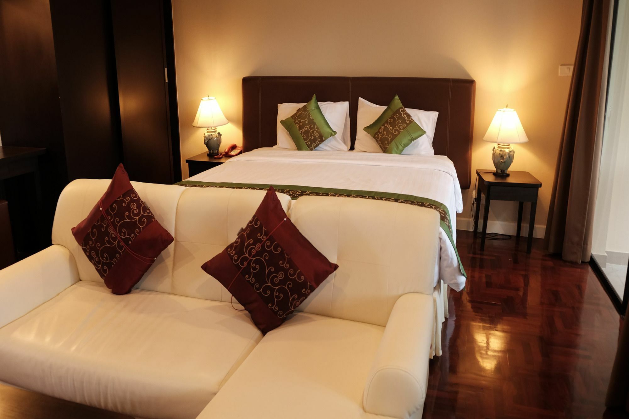 Hotel Grand Garden &