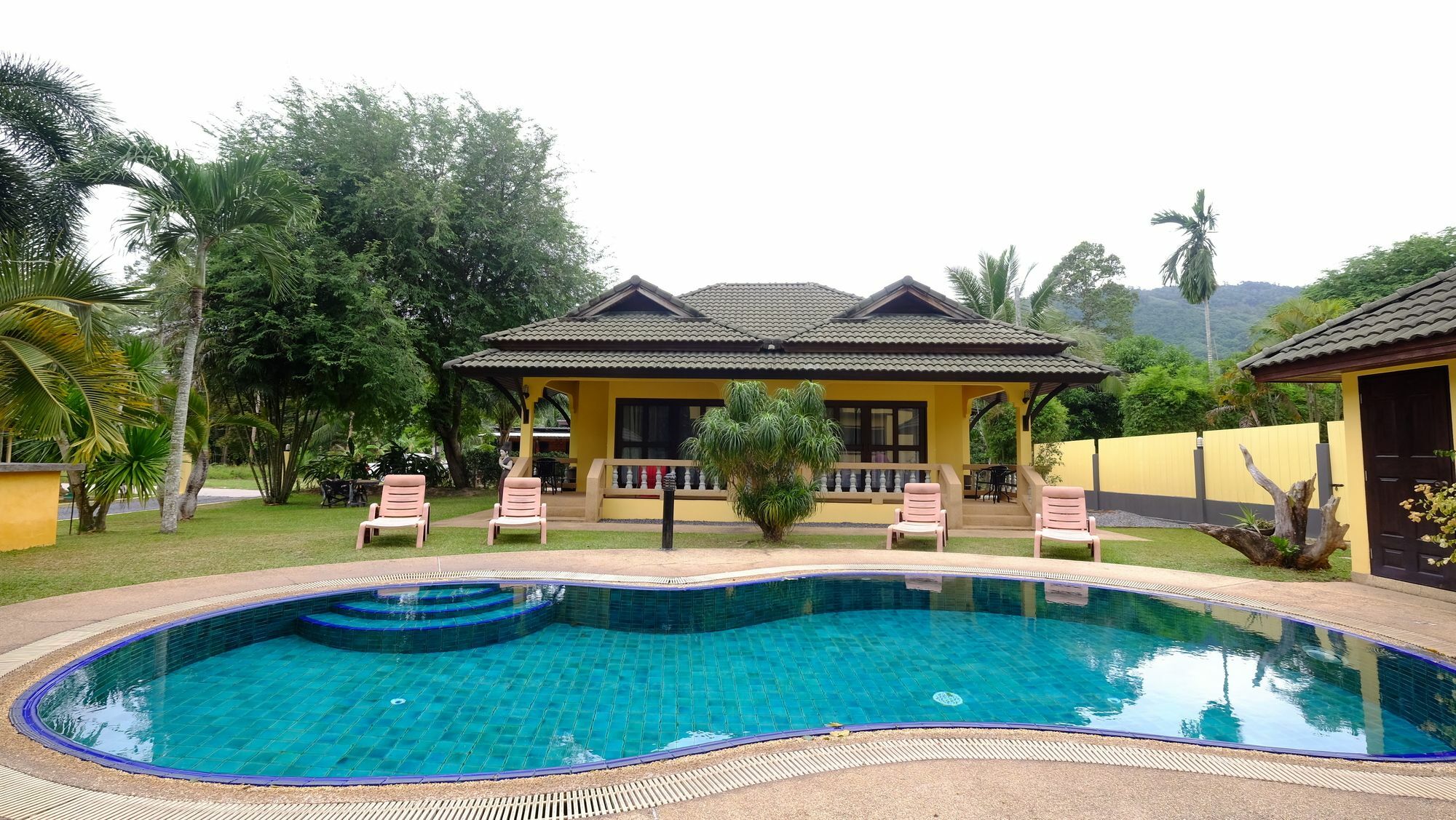 Resort Marilyns Residential