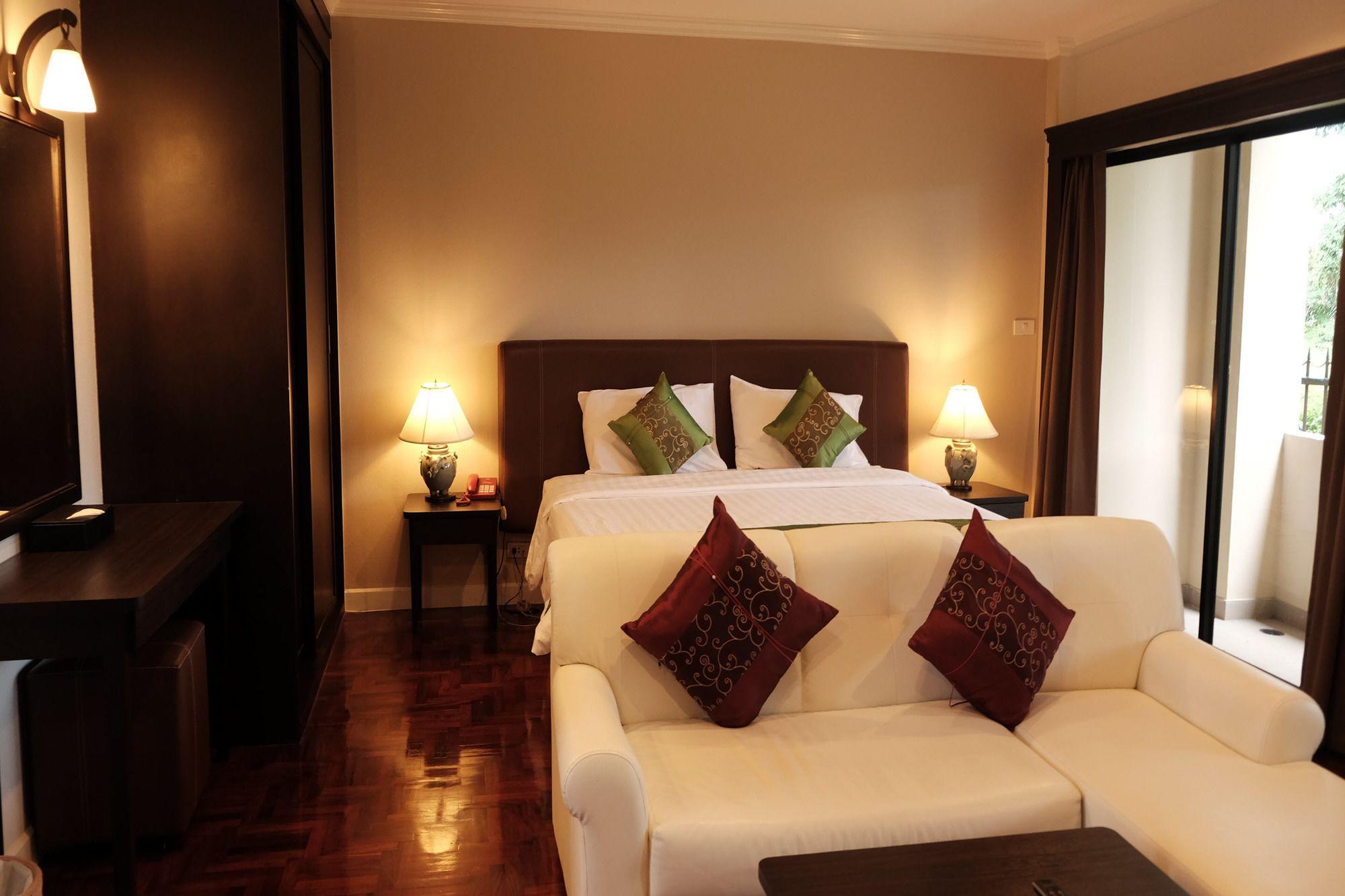 Grand Garden &