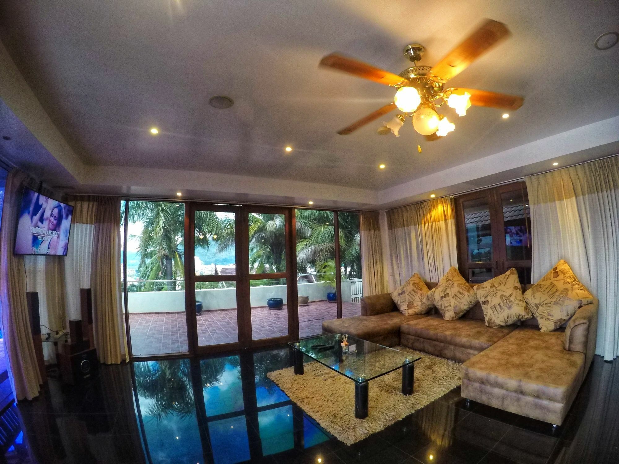 Happy Holidays Luxury Pool * Patong