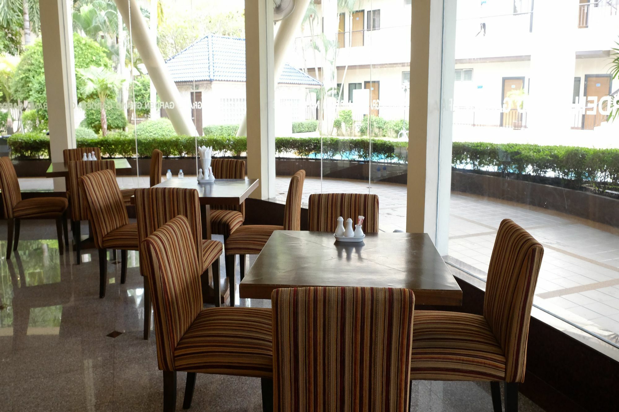 Hotel Grand Garden &