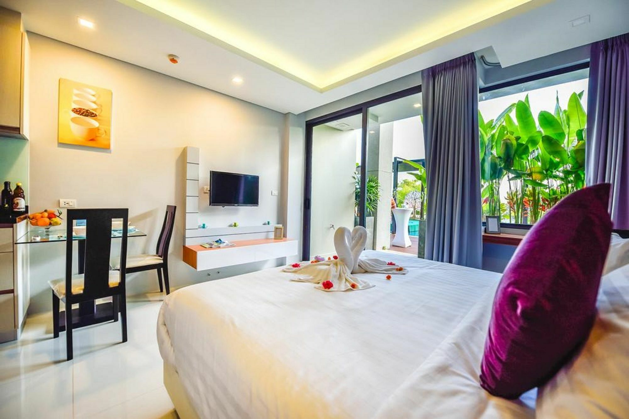 Aparthotel At The Tree Phuket Rawai