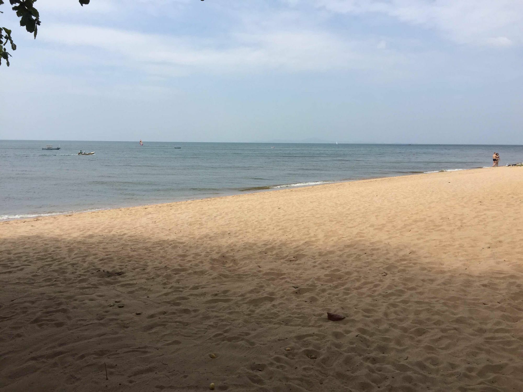 Villa Baan Dhewaran Beachfront *