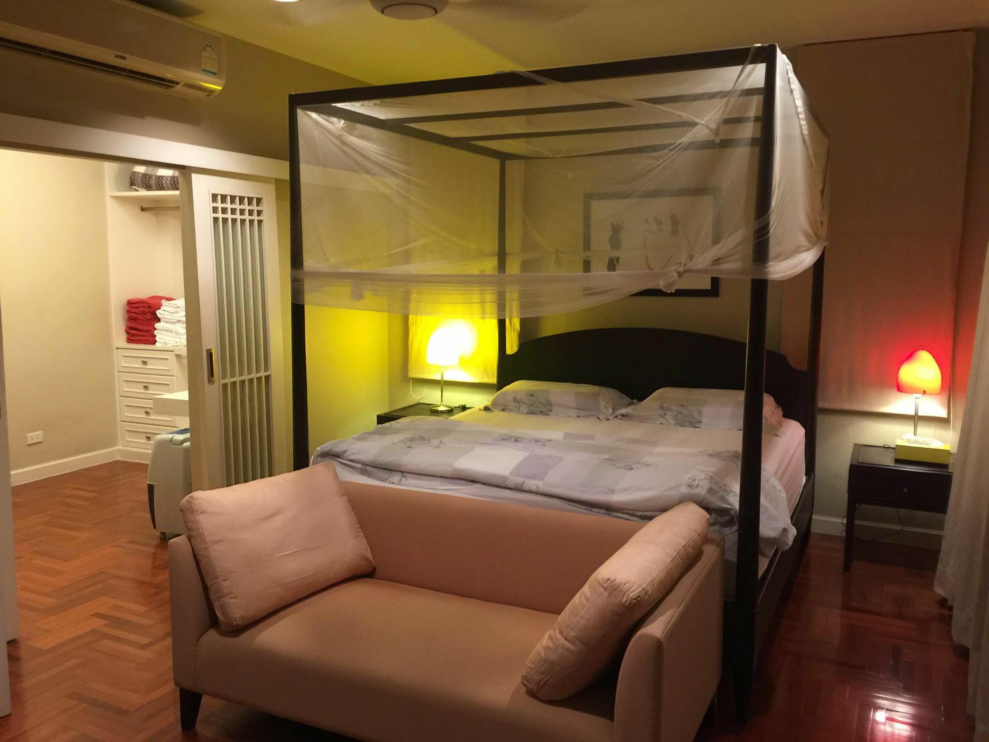 Baan Dhewaran Beachfront Villa Na Chom Thian