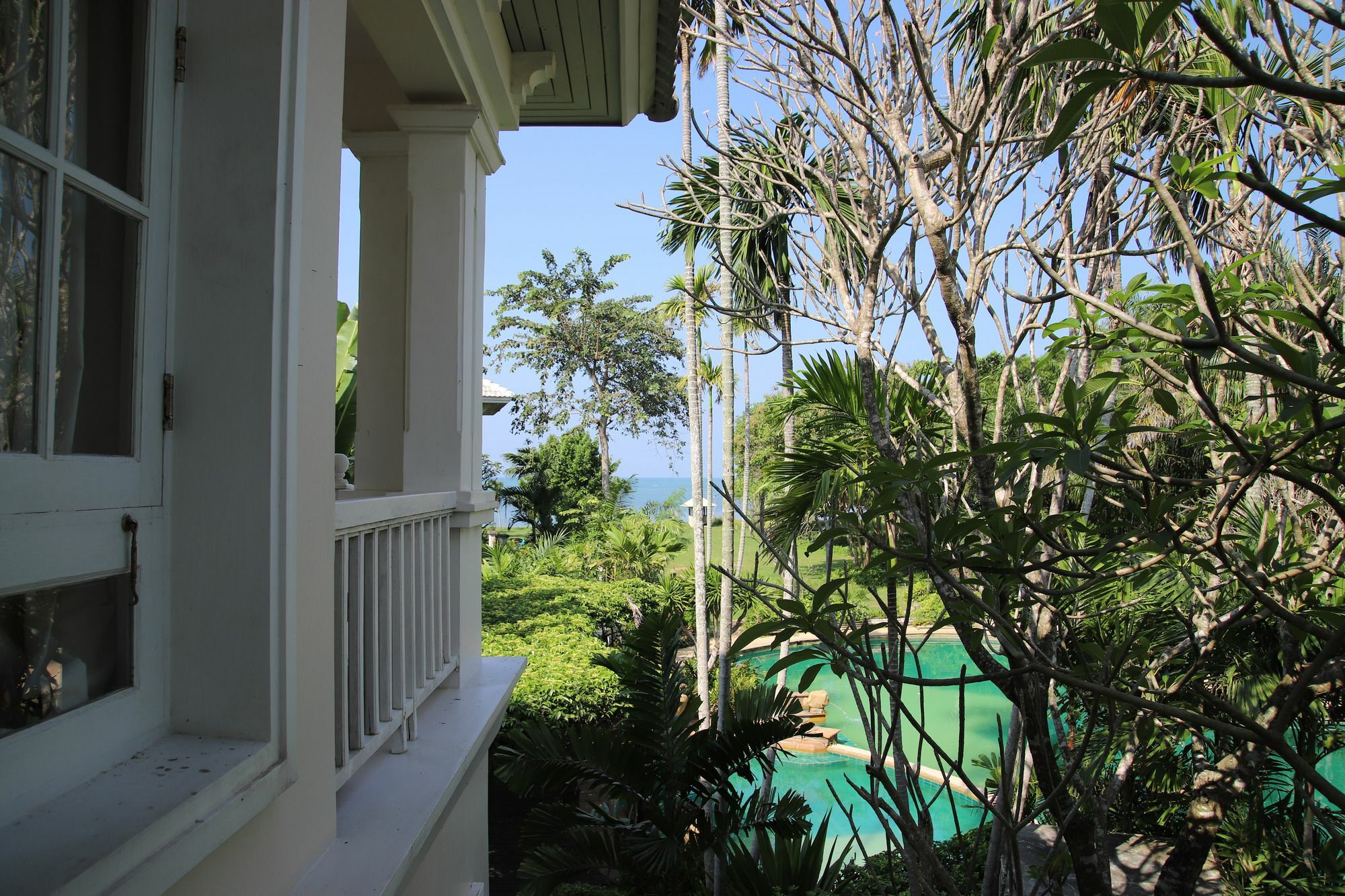 Baan Dhewaran Beachfront Villa Na Chom Thian