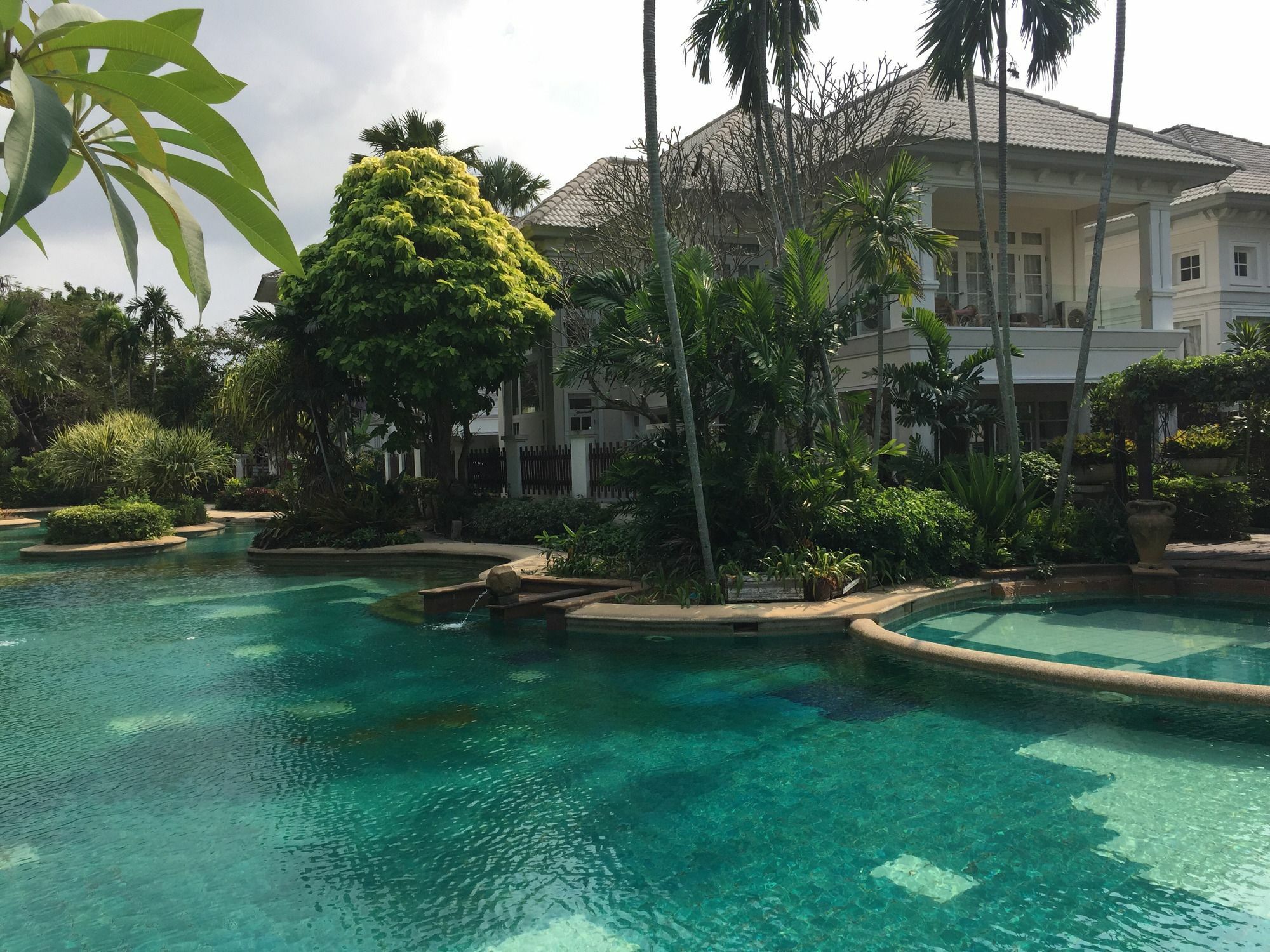 Villa Baan Dhewaran Beachfront *