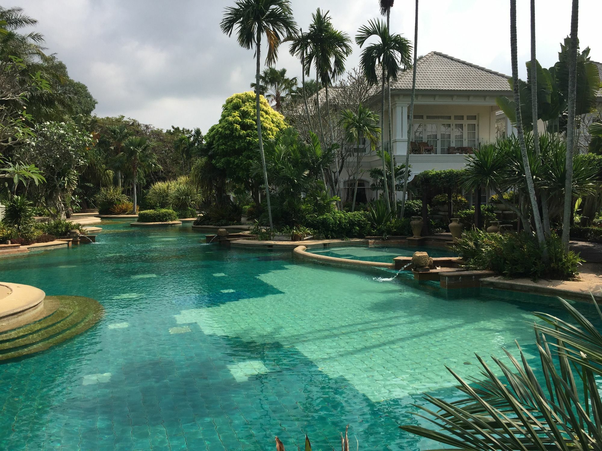 Baan Dhewaran Beachfront *