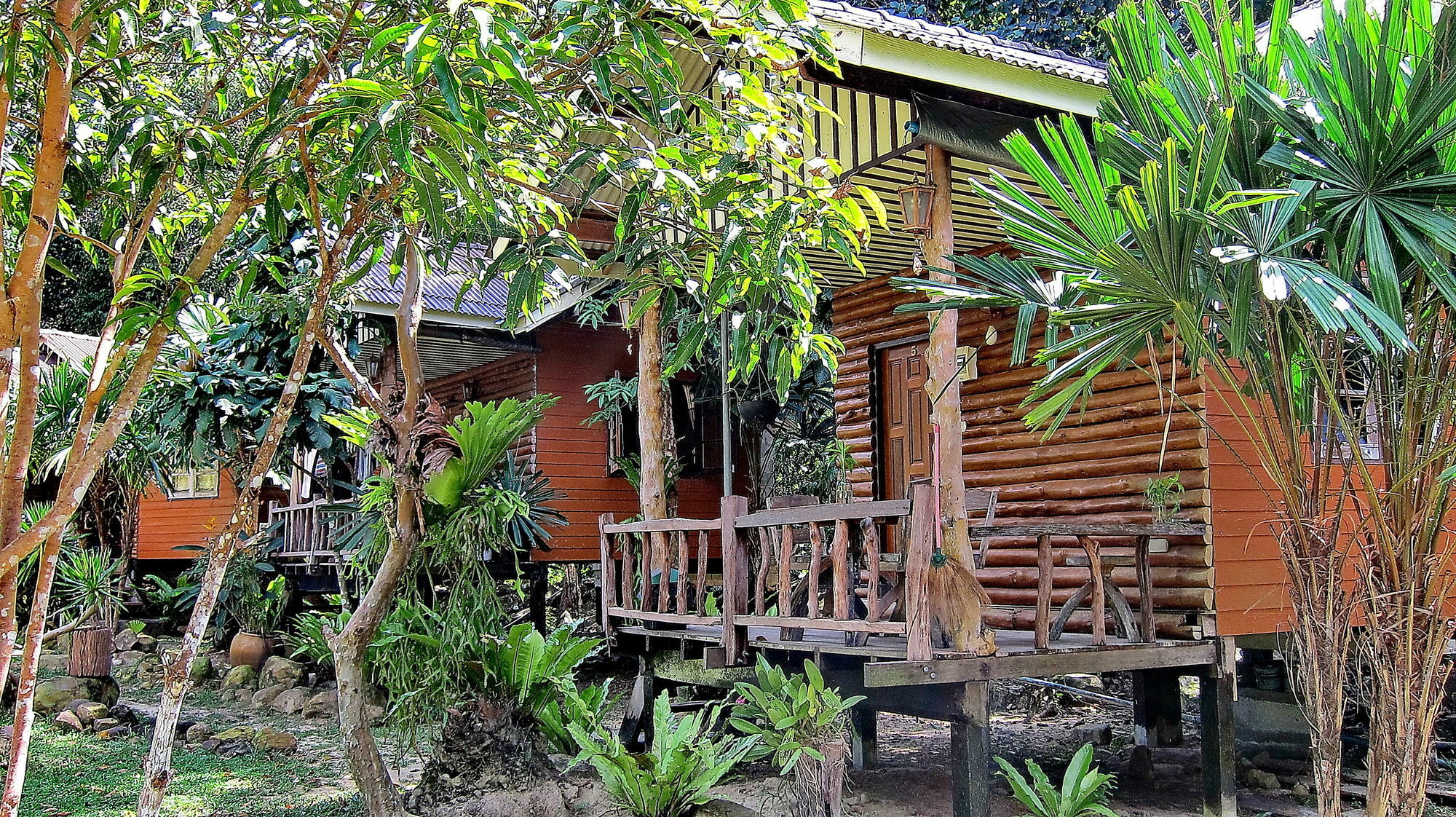 Hotel Baan Bua 2*