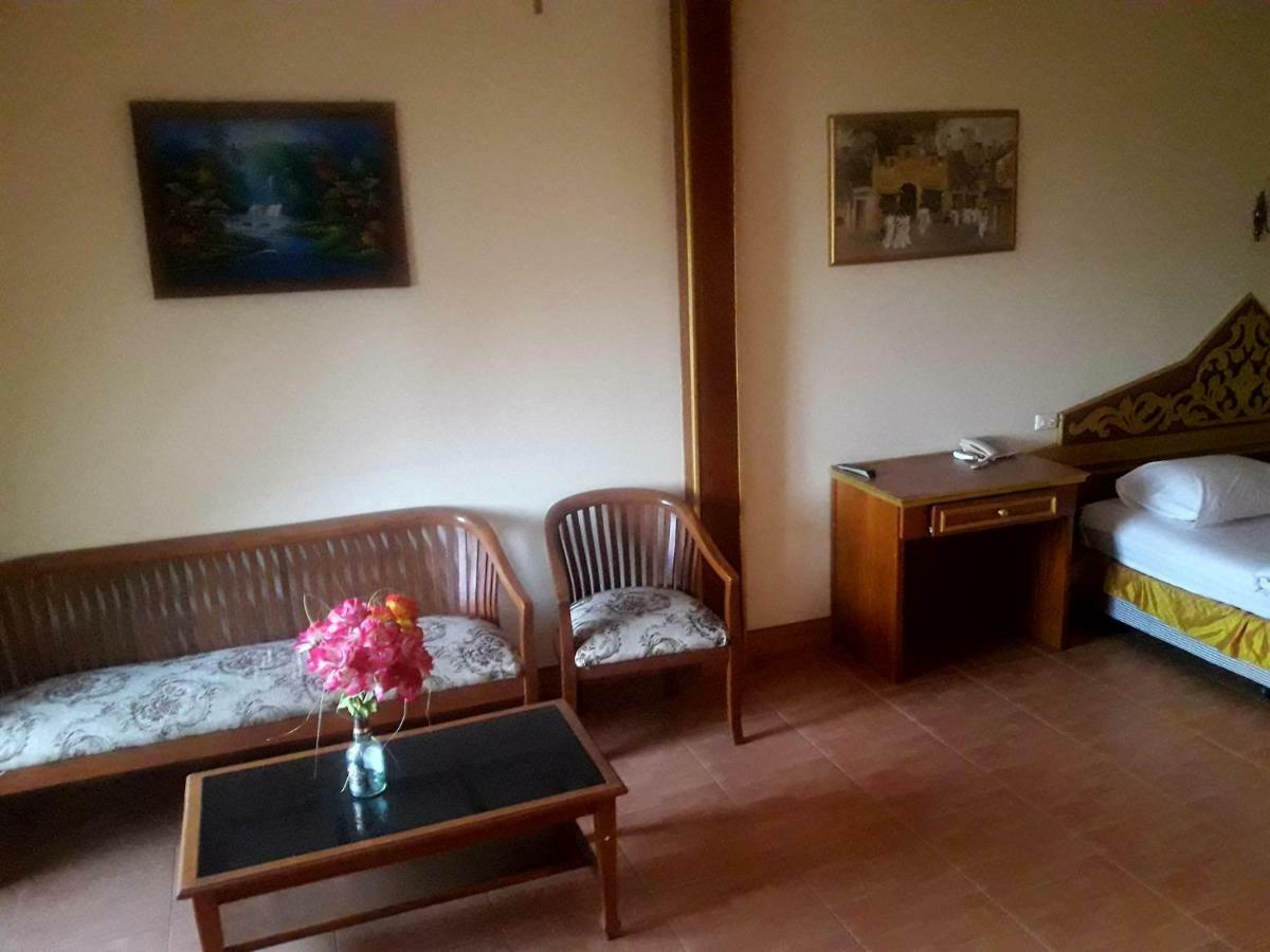 Siam House 3*