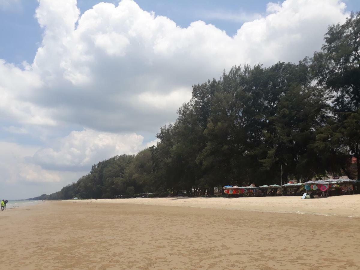 Mae Rampung House คาราโอเกะและสระเด็ก Casa de férias *